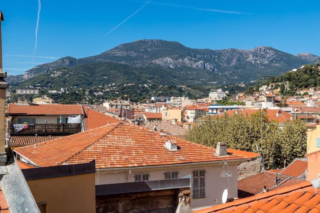 Between The Roofs Of Menton Old Town And The Sea Exterior foto